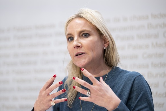 Nationalraetin Celine Amaudruz, SVP-GE, spricht waehrend einer Medienkonferenz zum EU-Verhandlungsmandat, am Dienstag, 13. Februar 2024 in Bern. (KEYSTONE/Anthony Anex)...