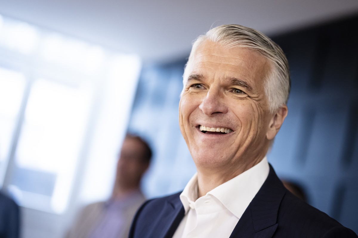 Sergio P. Ermotti, Group Chief Executive Officer of Swiss bank UBS speaks during a delegates' meeting of the FDP party of the Canton of Zurich on Tuesday April 8, 2025 in Zurich, Switzerland. (KE ...