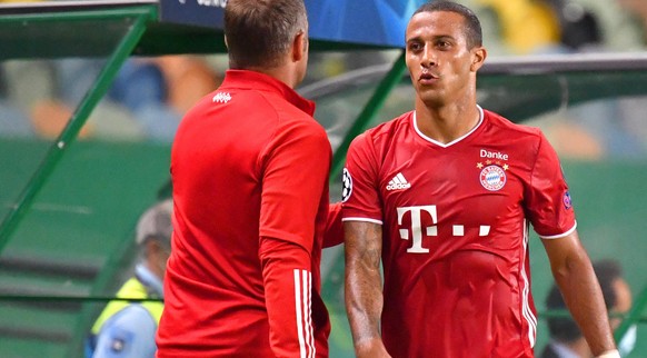 Hans Dieter Flick Hansi ,Trainer Bayern Muenchen mit Thiago ALCANTARA Bayern Muenchen nach Auswechslung. Fussball Champions League, Halbfinale, Olympique Lyon - FC Bayern Muenchen M 0-3, am 19.08.2020 ...