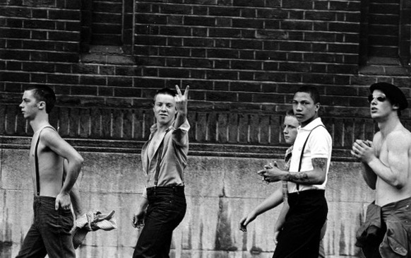 A gang of teenage skinheads 1970 http://www.uthzine.com/post/62244465330/skinheads-by-ted-polhemus-pymca