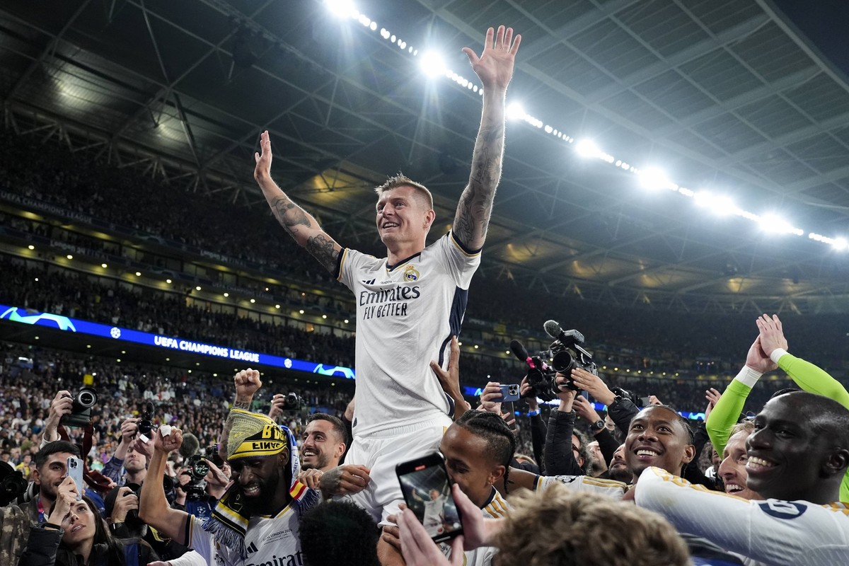 Borussia Dortmund v Real Madrid - UEFA Champions League - Final - Wembley Stadium Real Madrid s Toni Kroos celebrates after winning the UEFA Champions League final at Wembley Stadium in London. Pictur ...