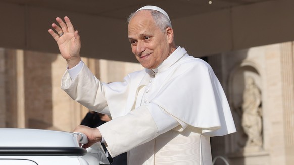 epa12604481 Pope Leo XIV greets attendees during the Jubilee Audience in St. Peter's Square, in Vatican City, 20 December 2025. EPA/MASSIMO PERCOSSI