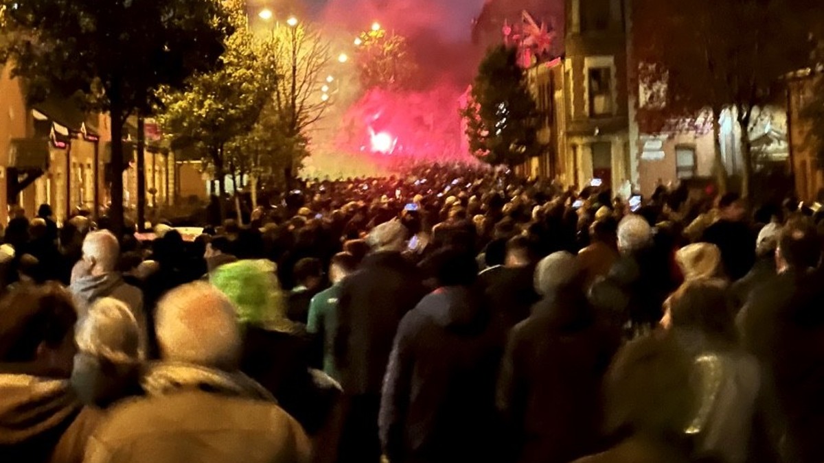 Fanmarsch des FC St.Gallen gegen Larne in Belfast 2024