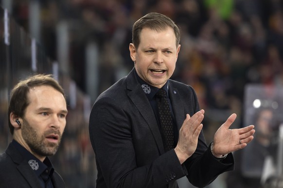 Head Coach Martin Filander (EHCB), rechts, und Assistenztrainer Beat Forster im Eishockey Meisterschaftsspiel der National League zwischen dem EHC Biel und Geneve-Servette HC, am Freitag, 14. Februar  ...