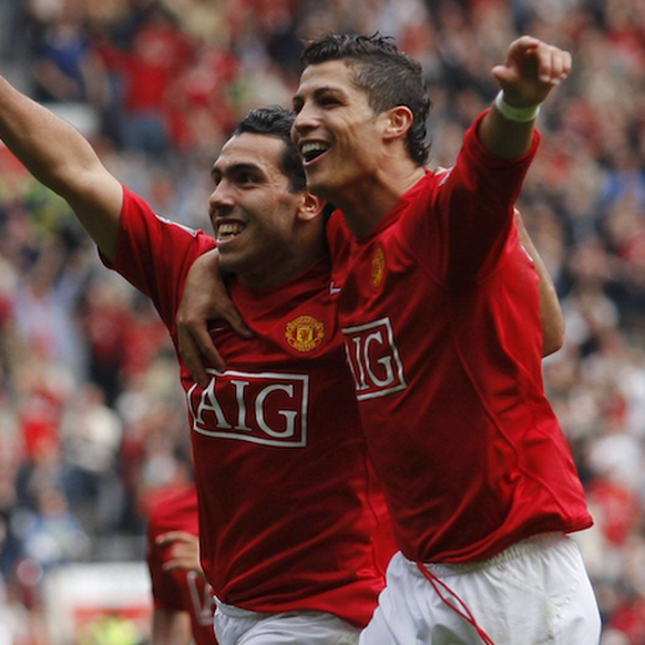 IMAGO / Sportimage

Torjubel Manchester United, v.li.: Carlos Tevez und Cristiano Ronaldo - EDITORIAL USE ONLY. No use with unauthorised audio, video, data, fixture lists, club/league logos or live se ...