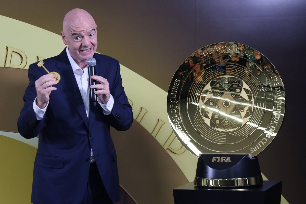 June 10, 2025, Coral Gables, US: FIFA president Gianni Infantino shows the key to the trophy after unveiling the highly designed trophy as FIFA held its media preview for the Club World Cup at the FIF ...