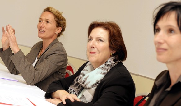 Susanne Hochuli, Christine Egerszegi und Pascale Bruderer präsentieren ihre Argumente gegen den Gripen.