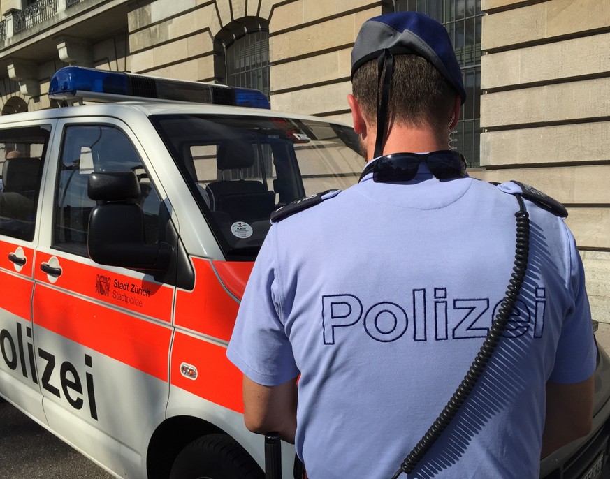 Stadtpolizist Steiger über die Smartphone-Filmer: «Parkieren Sie Mal seitwärts ein mit einem Streifenwagen – die Leute warten nur darauf, dass man einen Fehler macht» 