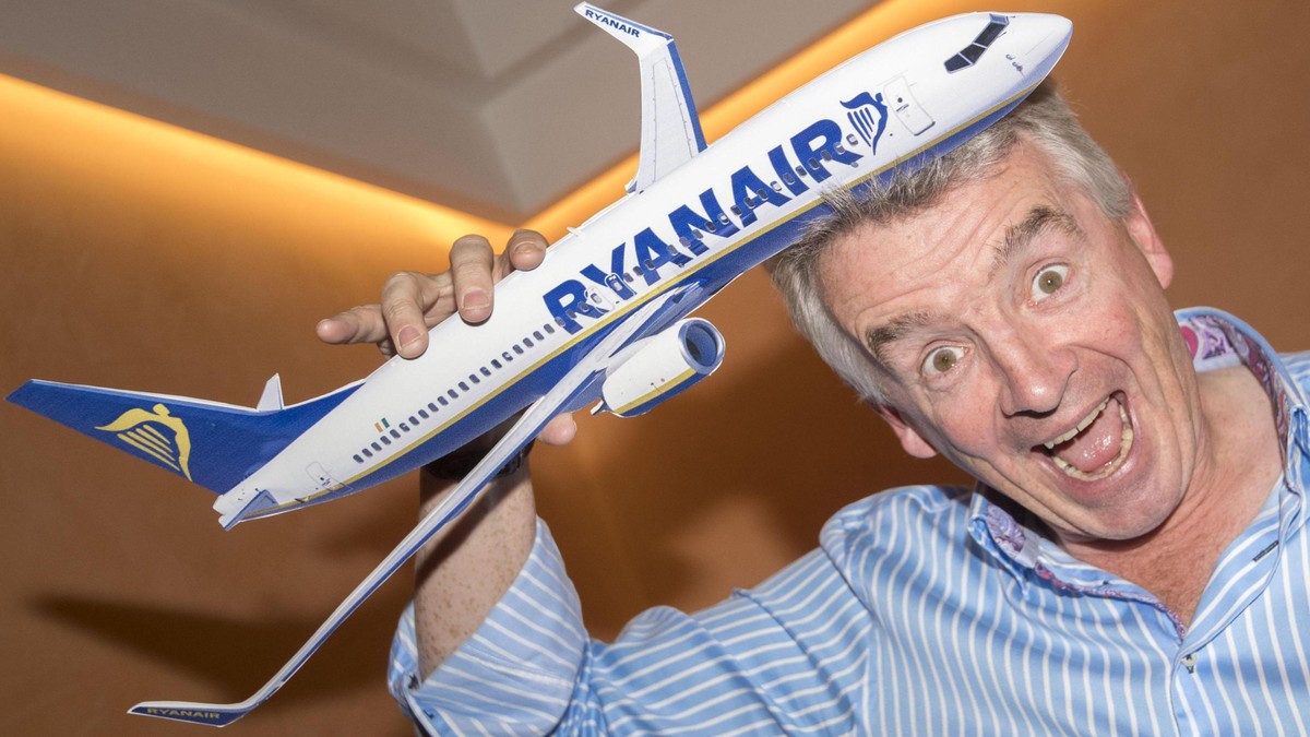 epa06052710 Ryanair's CEO, Michael O'Leary, poses for photographers prior to the start of a press conference in Rome, Italy, 27 June 2017. Michael O'Leary said 'We are pleased to a ...