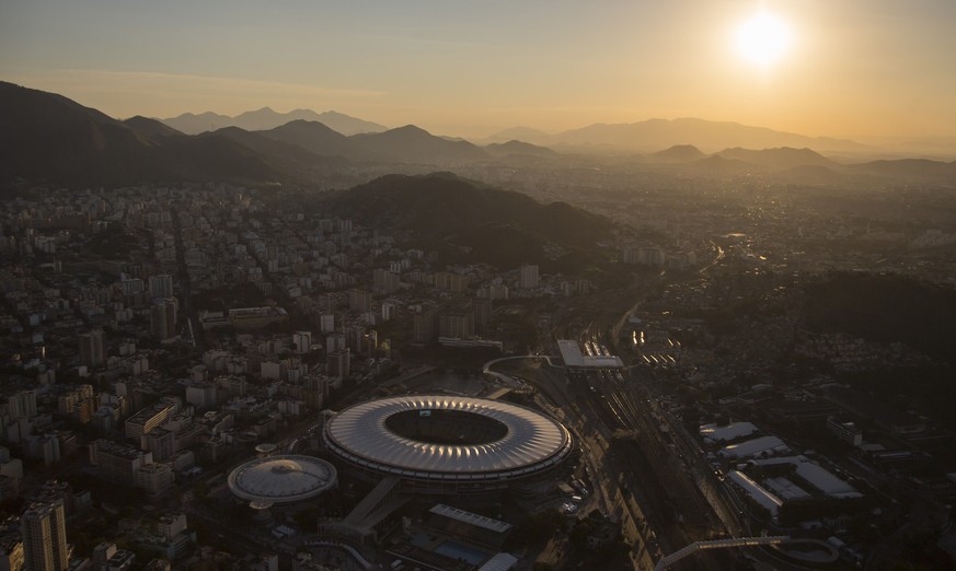 ALS VORSCHAU ZU DEN OLYMPISCHEN SOMMERSPIELEN IN RIO VOM 5. BIS 21. AUGUST 2016 STELLEN WIR IHNEN FOLGENDES BILDMATERIAL DER WETTKAMPFSTAETTEN ZUR VERFUEGUNG - In this June 8, 2014 file photo, the sun ...