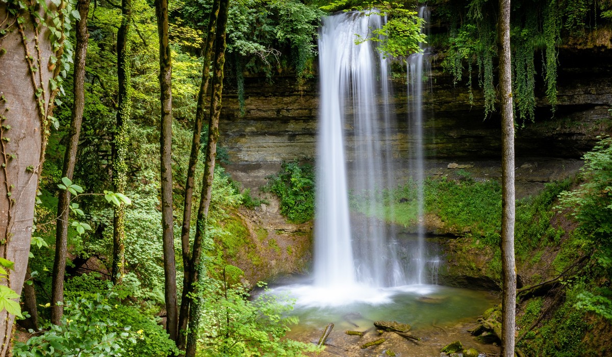 Cascade du Dard Rauszeit Schluchten Nozon