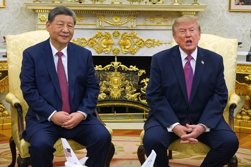 President Donald Trump and China's President Xi Jinping meet in the Oval Office of the White House, Thursday, Sept. 24, 2026, in Washington. (AP Photo/Jacquelyn Martin)
Donald Trump,Xi Jinping