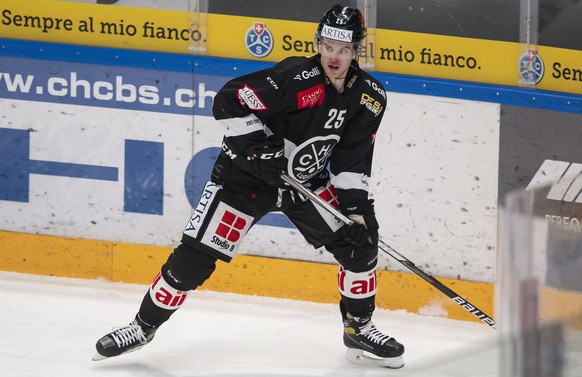 Lugano&#039;s player Mirco Mueller during the preliminary round game of National League Swiss Championship 2021/22 between HC Lugano against Lausanne HC at the ice stadium Corner Arrena, Switzerland,  ...