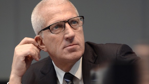 Pierin Vincenz, CEO Raiffeissen an einer Medienkonferenz in Zuerich am Freitag, 28. Februar 2014 ueber das vergangene Geschaeftshjahr. Raiffeisen hat den Gewinn 2013 um fast 13 Prozent auf 717 Mio. Fr ...