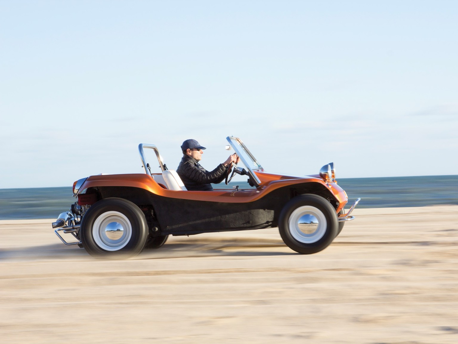 meyers manx beach buggy vw retro kalifornien auto usa 
https://rmsothebys.com/en/auctions/mo17/auction/lots/r125-1970-meyers-manx