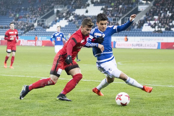 Francisco Rodriguez, rechts, von Luzern im Spel gegen Marco Buerki, links, von Thun beim Fussball Super League Meisterschaftsspiel zwischen dem FC Luzern und dem FC Thun vom Samtag, 18. Februar 2017,  ...