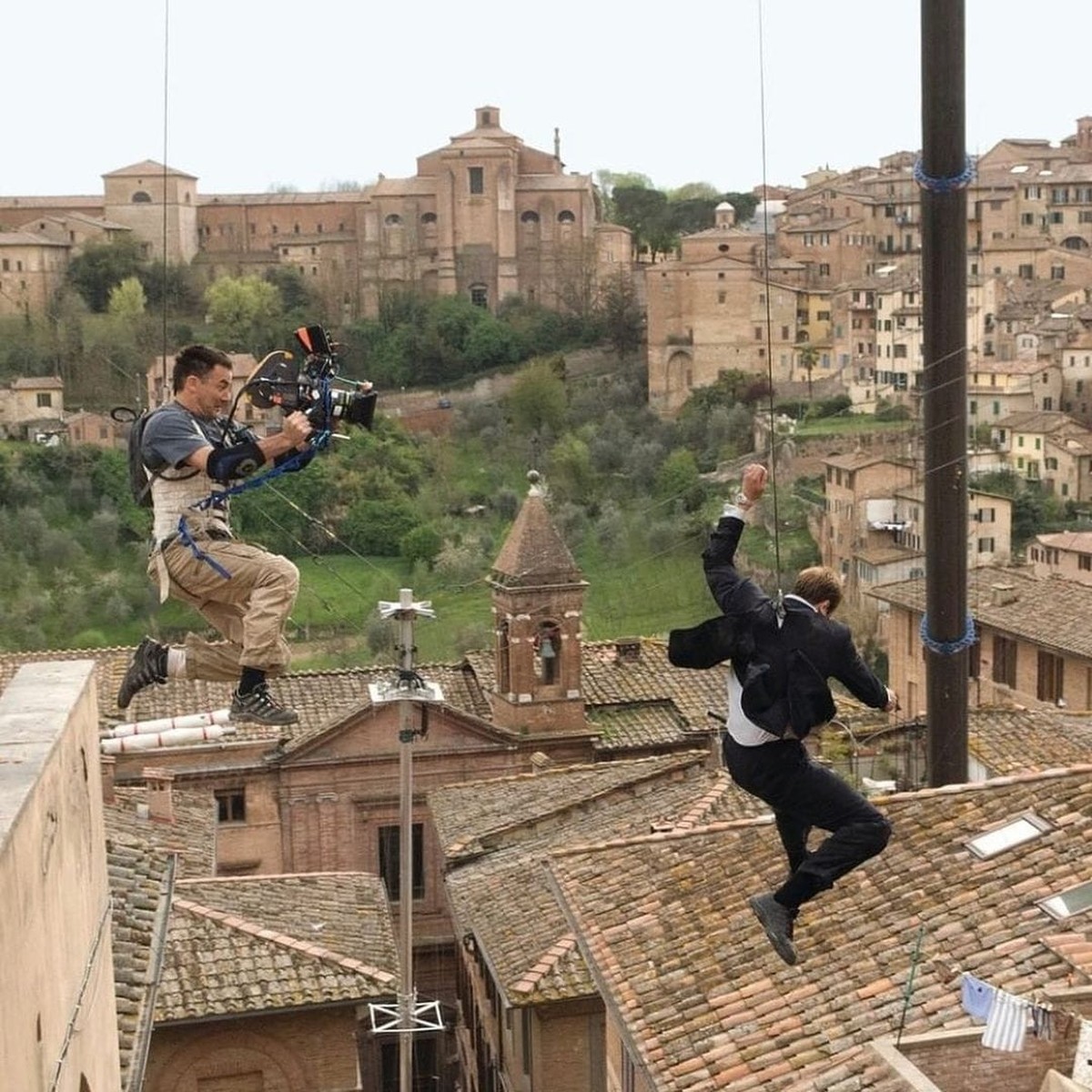 Behind the scenes of Quantum of Solace (2008)

https://www.facebook.com/FarOutCinema/photos/494864922230896