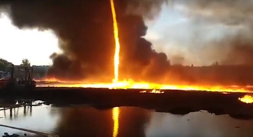 Ein seltener Anblick: Der «Firenado» soll 18 Meter hoch gewesen sein.&nbsp;