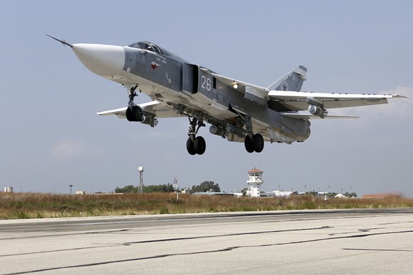Russischer Kampfjet hebt von syrischer Basis ab.
