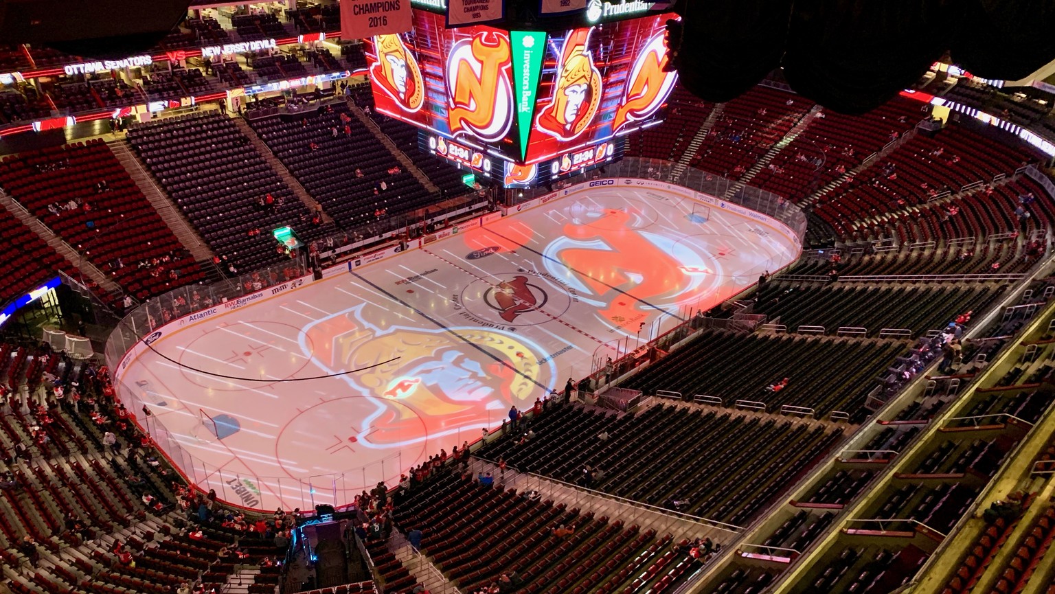 Die glamouröse Welt der NHL: Hier vor dem Spiel zwischen den New Jersey Devils und den Ottawa Senators.