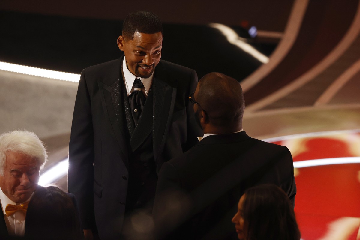 epa09854196 US actors Will Smith (L) and Tyler Perry during the Oscars pre-telecast event at the 94th annual Academy Awards ceremony at the Dolby Theatre in Hollywood, Los Angeles, California, USA, 27 ...