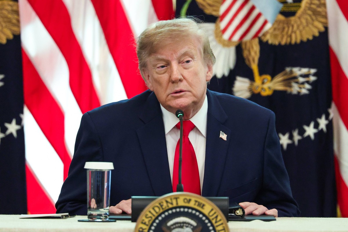 DC: Trump Roundtable on Cybercrime Against Seniors United States President Donald Trump listens during a roundtable discussion on cybercrime in the East Room of the White House on October 21, 2026 in  ...