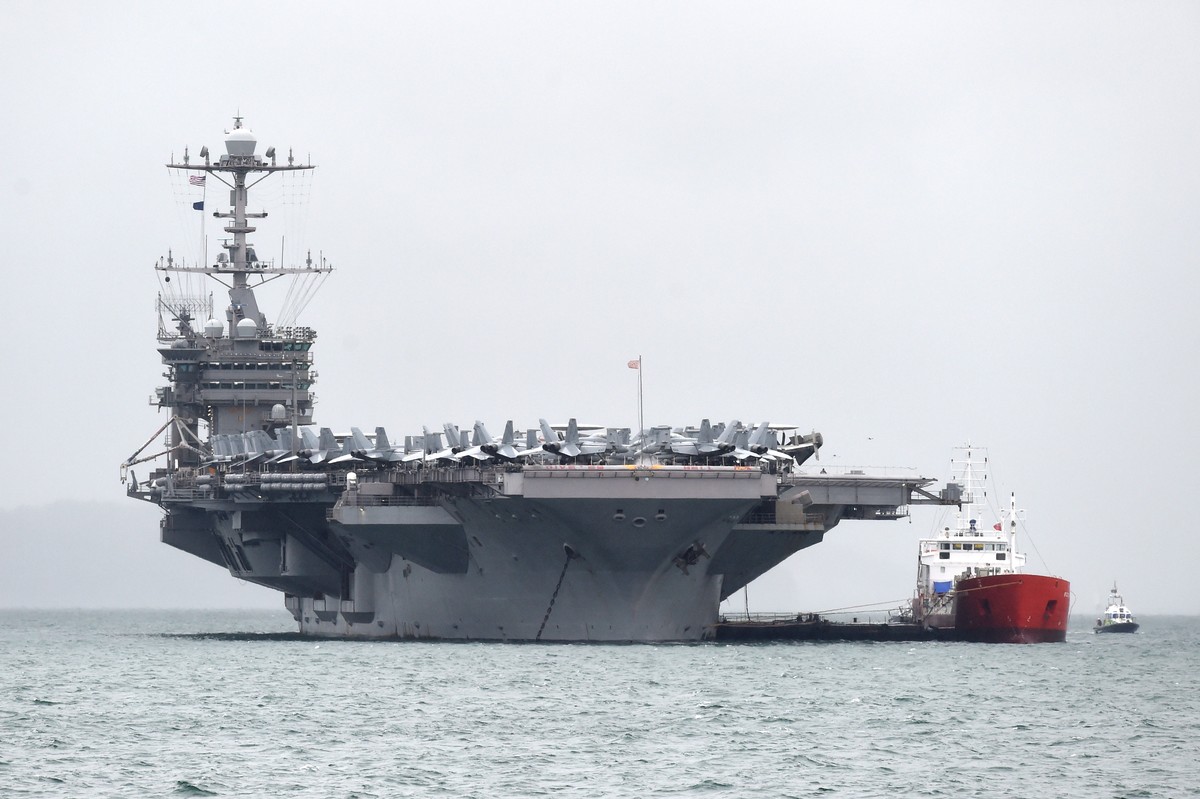 epa09701835 (FILE) - A general view of US Navy's USS Harry S. Truman Navy in Portsmouth, Britain, 06 October 2018 (reissued 22 January 2022). The Pentagon on 21 January 2022 announced that aircra ...