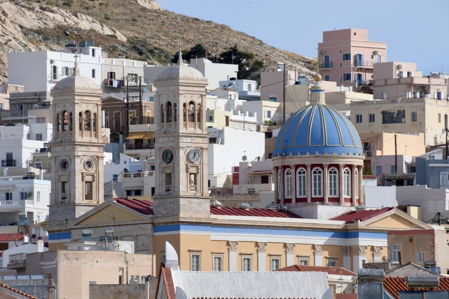 May 19, 2026, Ermoupoli, USA: Ermoupoli is a city on the Greek Cycladic island of Syros in the Aegean Sea. Ermoupoli USA PUBLICATIONxINxGERxSUIxAUTxONLY - ZUMAh154 20260519_znp_h154_024 Copyright: xMa ...