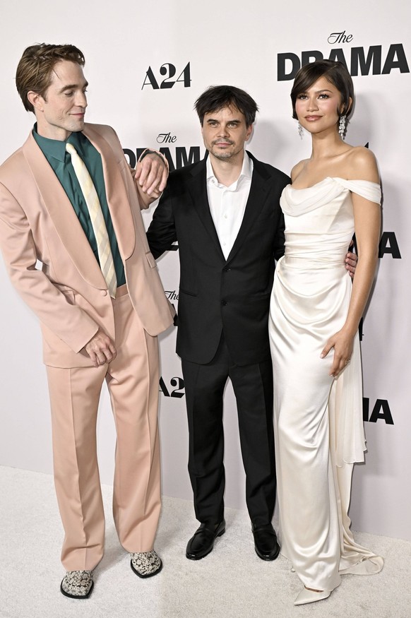 Robert Pattinson, Kristoffer Borgli und Zendaya bei der Premiere des Kinofilms The Drama / Das Drama - Noch mal auf Anfang in DGA Theater Complex . Los Angeles, 17.03.206 *** Robert Pattinson, Kristof ...