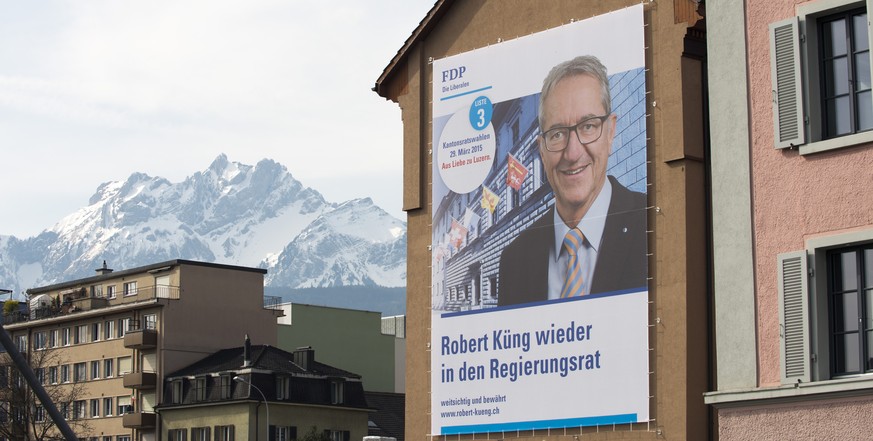 SVP und FDP haben im bisherigen Vorwahlkampf mit der grossen Kelle angerührt: grossflächiges FDP-Plakat im Hinblick auf die Regierungsratswahlen im Kanton Luzern (Archivbild).