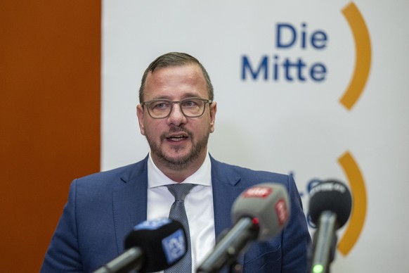 Nationalrat und Fraktionspraesident Philipp Matthias Bregy, Mitte-VS, aeussert sich an einem Point de Presse zu der bevorstehenden Bundesratswahl, am Dienstag, 12. Dezember 2023 im Bundeshaus in Bern. ...
