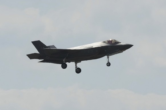 An F35 Lockheed Martin flies at the Paris Air Show, Tuesday, June 17, 2025 in Le Bourget, north of Paris. (AP Photo/Michel Euler)
France Paris Air Show