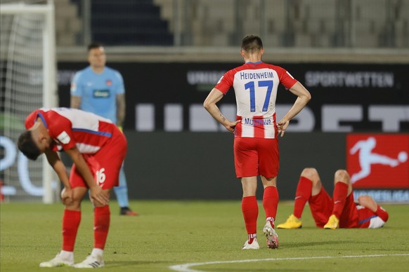 epa08531315 Heidenheim&#039;s players react during the German Bundesliga relegation playoff, second leg soccer match between 1. FC Heidenheim and Werder Bremen in Heidenheim, Germany, 06 July 2020. EP ...