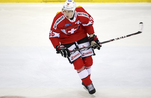 ARCHIV -- ZUM START DER EISHOCKEY WM AM FREITAG, 10. MAI 2019, STELLEN WIR IHNEN FOLGENDES BILDMATERIAL ZUR VERFUEGUNG  Switzerland&#039;s defender Janis Moser skates, during a friendly international ...