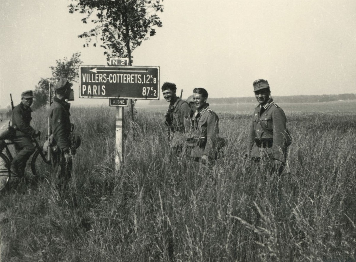 World War II: German soldiers on National Highway 2 to Paris, between Soissons and Villers-Cotterets (Aisne, France). On June 9th, 1940. (Photo by adoc-photos/Getty Images)