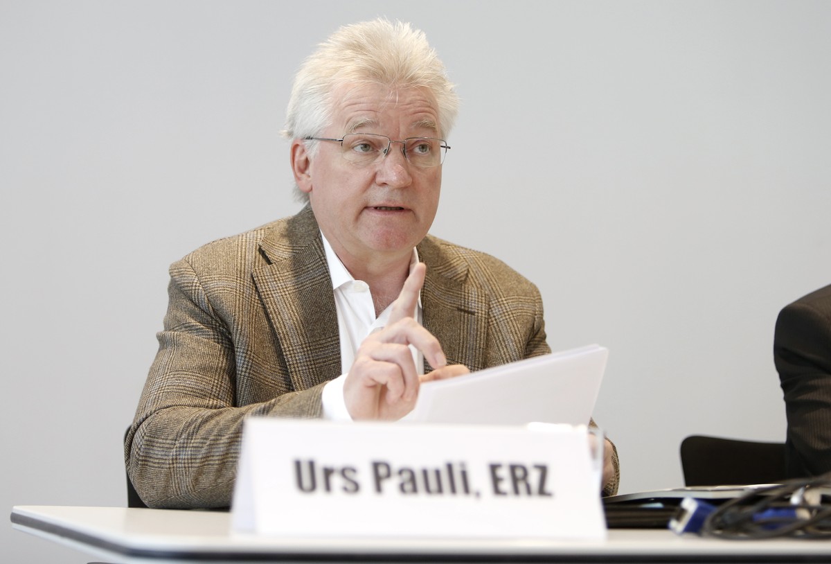ZUR BEKANNTGABE EINER EXTERNEN UNTERSUCHUNG BEIM ERZ, AM MITTWOCH, 31. MAI 2017, ERHALTEN SIE FOLGENDE ARCHIVBILDER ---- Urs Pauli, ehemaliger Direktor der ERZ geht laut eigenen Aussagen mit "zwe ...