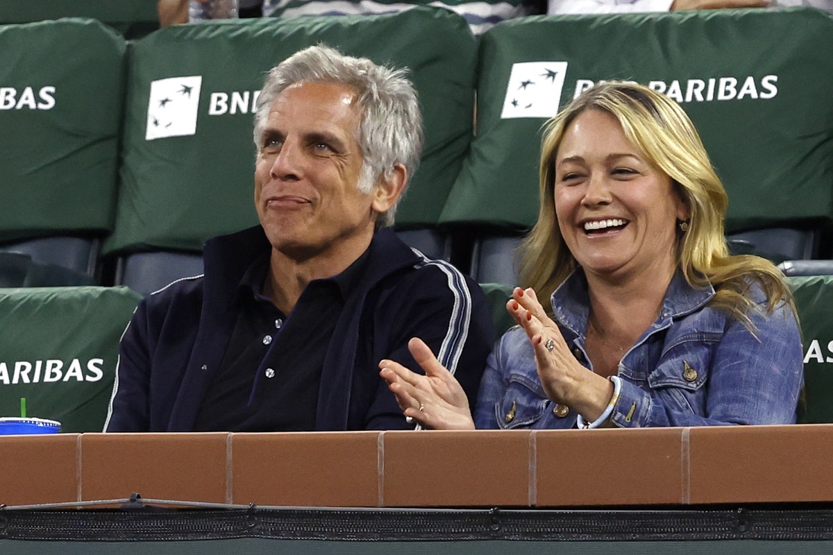 epa09837336 Actors Ben Stiller (L) and wife, Christine Tayler at the Men's Doubles finals between John Isner of the US, Jack Sock of the US and Edouard Roger-Vasselin of France and Santiago Gonza ...