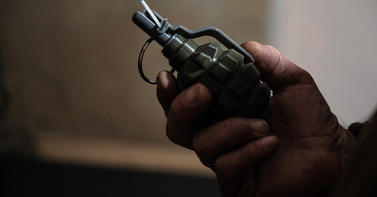 Er-brachte-Handgranate-an-Auto-von-Ex-Geliebter-an-54-j-hriger-Basler-vor-Gericht