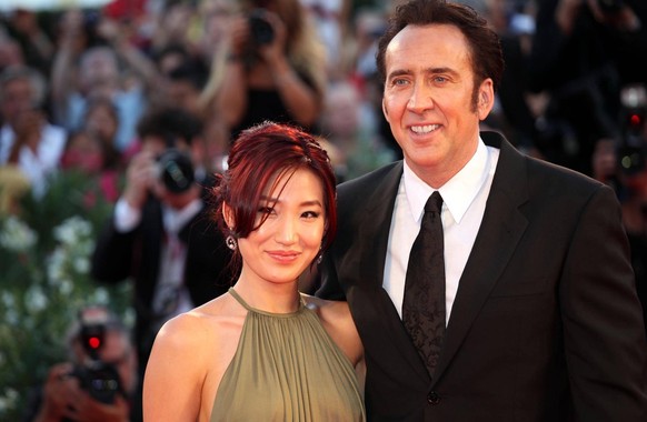 Premiere des Filmes -Joe- Regisseur Nicolas Cage mit Ehefrau Alice Kim Cage Filmfestvial in Venedig 2013 *** Premiere of the film Joe director Nicolas Cage with wife Alice Kim Cage Filmfestvial in Ven ...