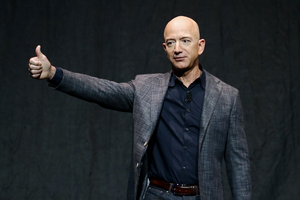 Jeff Bezos speaks at an event before unveiling Blue Origin's Blue Moon lunar lander, Thursday, May 9, 2019, in Washington. (AP Photo/Patrick Semansky)