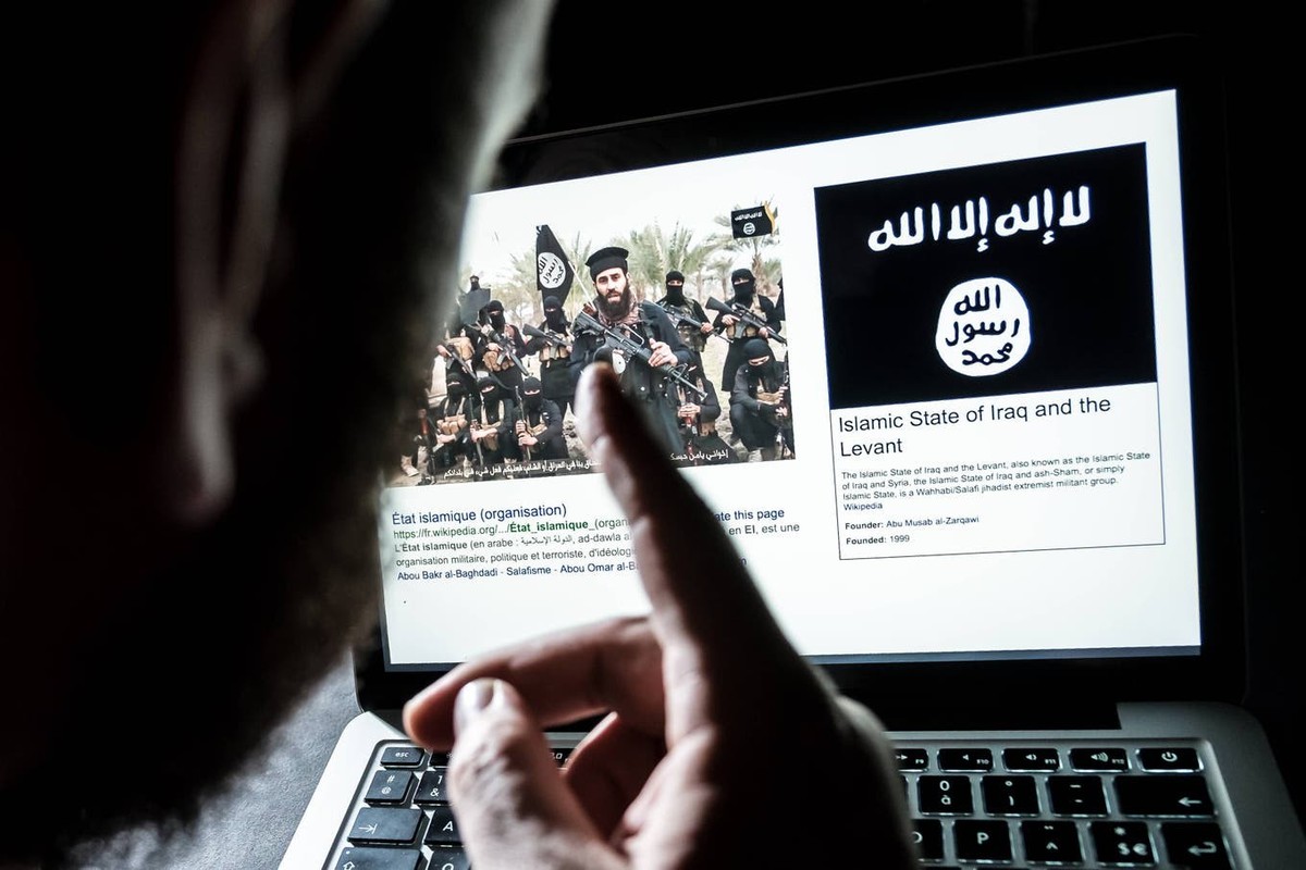 IS-Propagandamaterial: Die Unterstützung der Terrorgruppe ist strafbar.