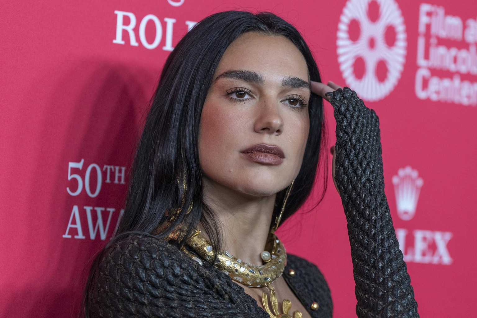 Entertainment Bilder des Tages April 28, 2025, New York, New York, USA: Dua Lipa attends 50th Chaplin Award Gala celebrating Pedro Almodovar to benefit Film at Lincoln Center at Alice Tully Hall in Ne ...