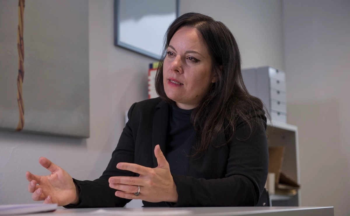 La professeure Julia Hänni se défend des accusations de plagiat visant sa thèse de doctorat.