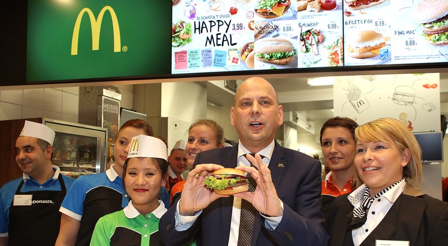 Holger Beeck, Chef von McDonalds's Deutschland will den Bio-Trend einholen.