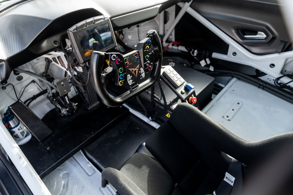 All controls are on the steering wheel.