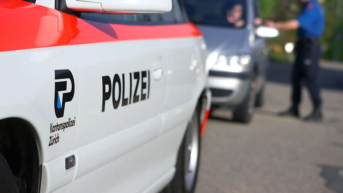 Trag-die-in-Oberwinterthur-ZH-Mann-f-hrt-sechsj-hriges-Kind-tot