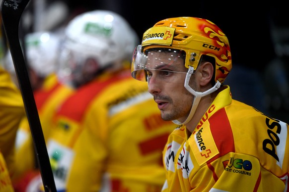 Bienne&#039;s player Fabio Hofer, during the preliminary round game of National League A (NLA) Swiss Championship 2022/23 between HC Ambri Piotta and EHC Bienne at the Gottardo Arena in Ambri, Friday, ...
