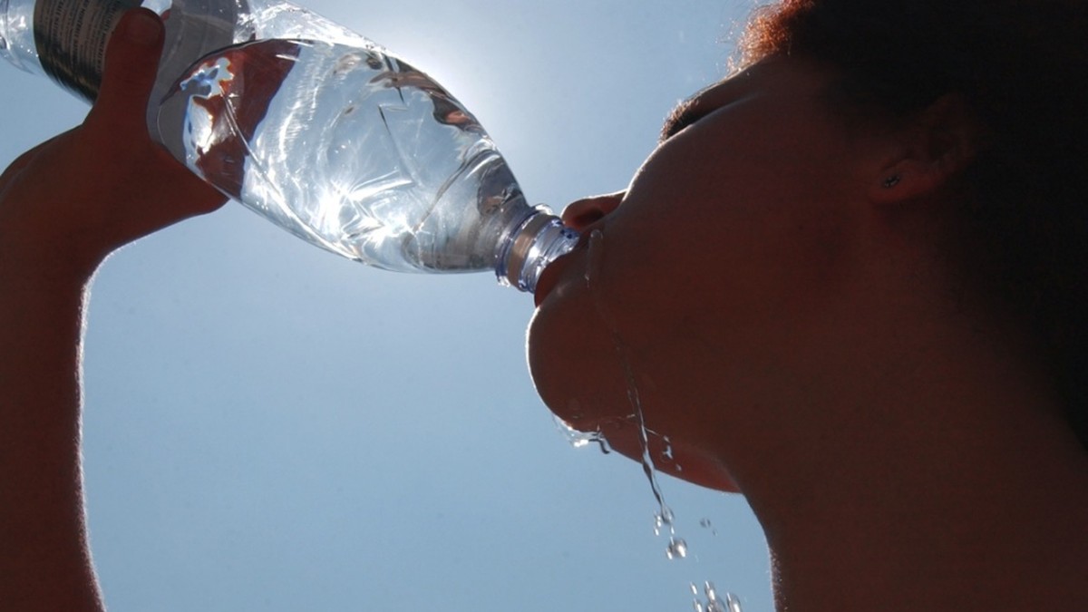 Viel trinken ist angesagt: Der Bund gibt f