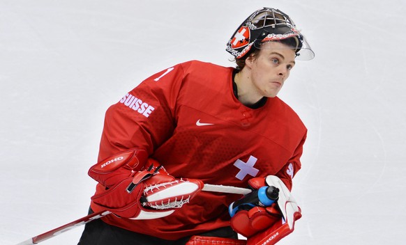 ZUR MELDUNG, DASS JONAS HILLER BEIM EHC BIEL UHNTERSCHRIEBEN HAT, STELLEN WIR IHNEN AM DIENSTAG, 19. APRIL 2016, FOLGENDES ARCHIVBILD ZUR VERFEUGUNG - Russia, Sochi. 02/18/2014 Goalie Jonas Hiller (Sw ...