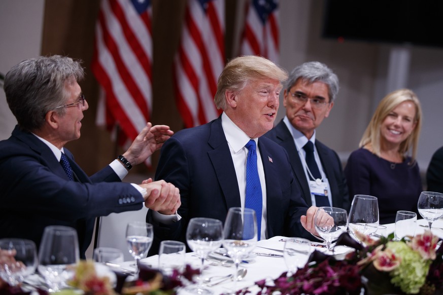 Everything is great! Trump am WEF-Dinner.